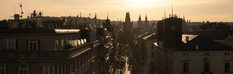 Golden Hour Sonnenuntergang am The Cloud One Prag